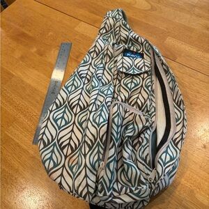 Kavu crossbody - excellent condition